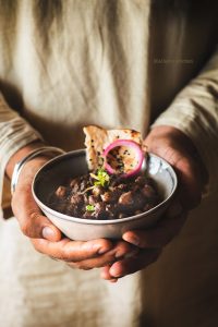 Chole is slow cooked chickpea curry in  lots of spices to make a creamy, rich curry which is served with Kulcha, Tandoori roti or Batura.