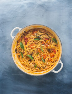 One Pot Pasta, the name itself is self explanatory.... Chop , add everything into one pot and cook. 