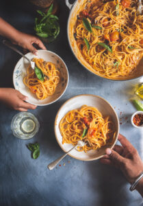 One Pot Pasta, the name itself is self explanatory.... Chop , add everything into one pot and cook. 