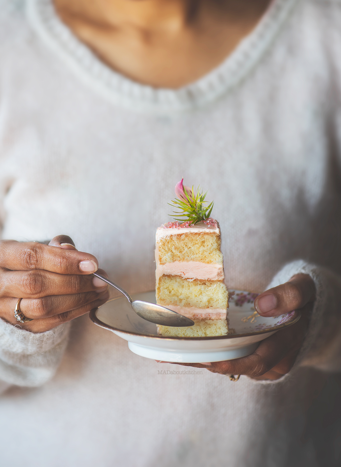 Genoise or Genoese cake or Genovese cake is an Italian sponge cake. This rich, delicate cake forms the basis for many filled, frosted, and glazed cakes.