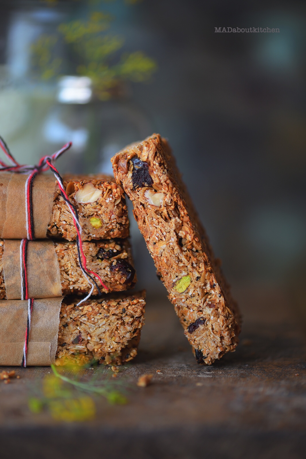 Make Homemade Granola bars with this simple, easy, foolproof recipe. Granola Bars are one of the healthy snacks you can have during the day. The perfect energy bars you can have before and after your workout.