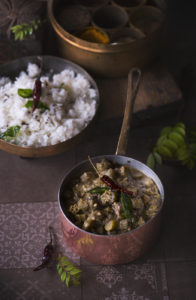 Bendekaayi Gojju, is this tangy , spicy, sweet coconut based curry which takes absolutely yum with roti or with steaming hot rice with a dollop of ghee. 