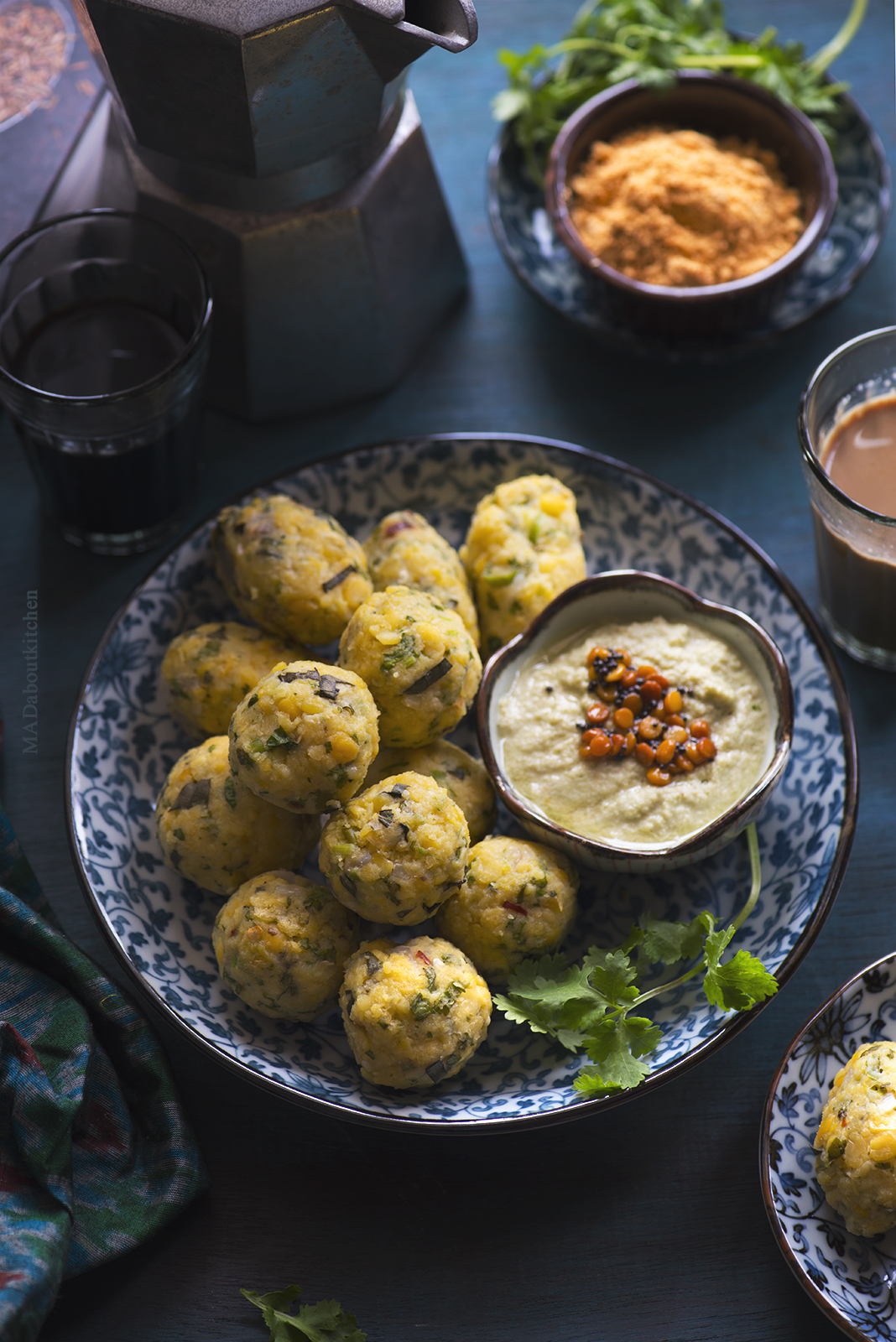 Nuchina Unde are Protein rich, steamed lentil balls. Nuchina Unde is perfect for early dinner or evening snack and is usually served with Coconut Chutney or Majjige Huli.
