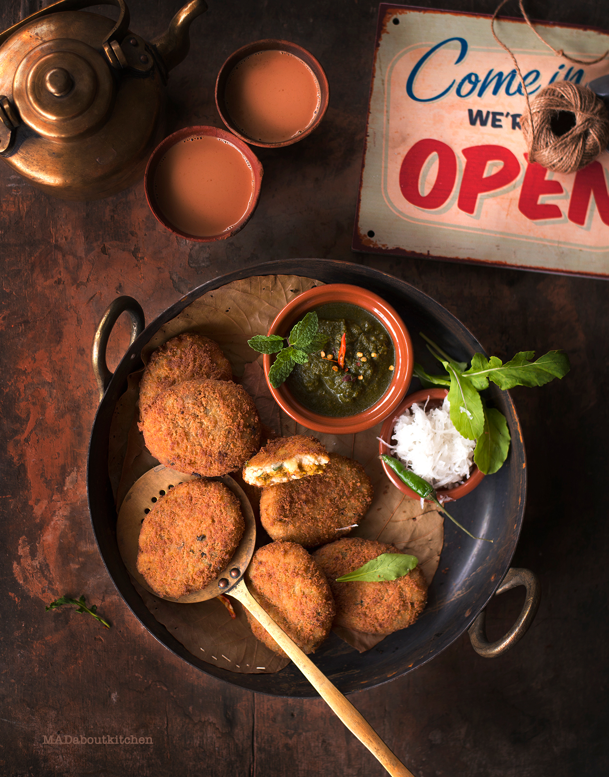 Chana Dal Tikki are cutlets stuffed with spicy lentil mixture which are perfect for this weather. These spicy patties are perfect teatime snack.