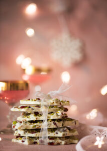 White Chocolate Barks with Pistachio and Cranberry are one of the most easiest Christmas treats you could make. It takes not more that 5 mins to make it.