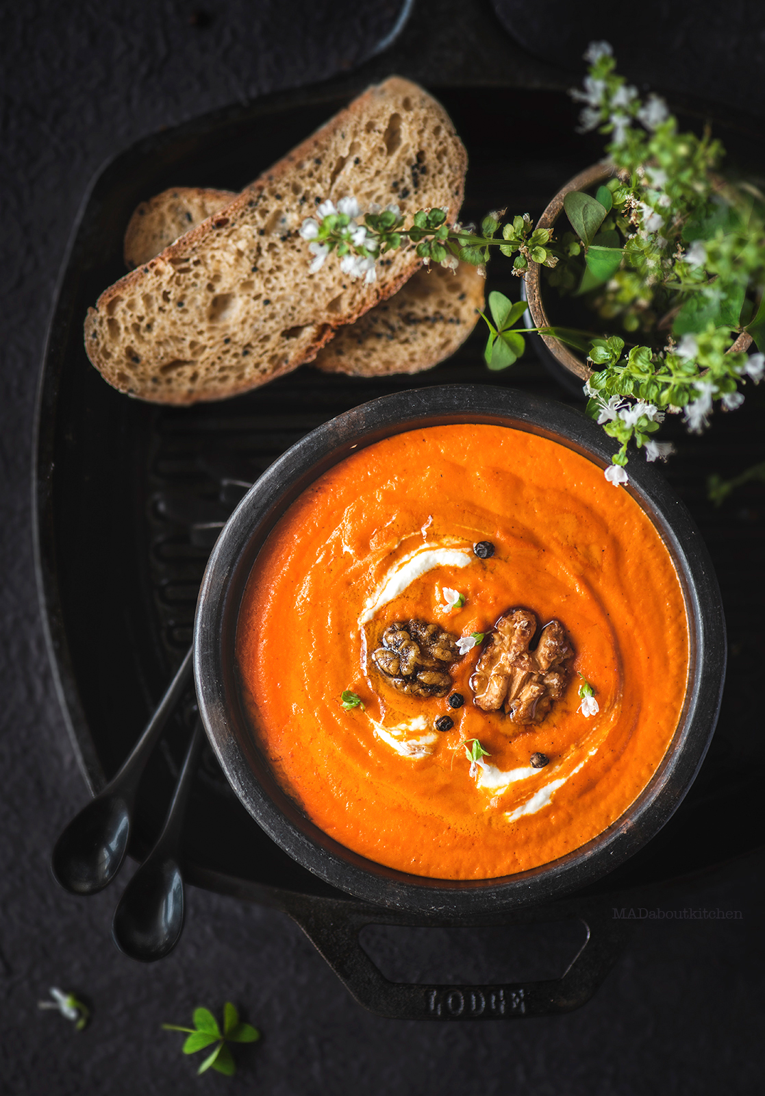 Roasted bell pepper soup made using roasted red pepper has an intense smoky flavour and is creamy and absolutely flavourful.