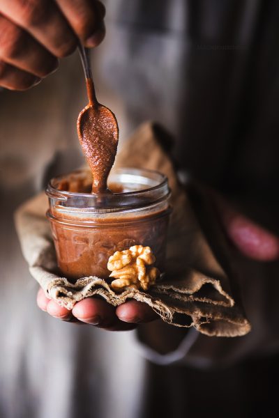 Walnut cocoa butter, is a grainy, chocolaty, homemade nut butter that is super healthy and super tasty and super easy to make.